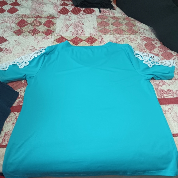 Eachyes Womens Lace Short Sleeve V Neck T Shirts Summer Casual Tops Loose Fit Te - Picture 2 of 3